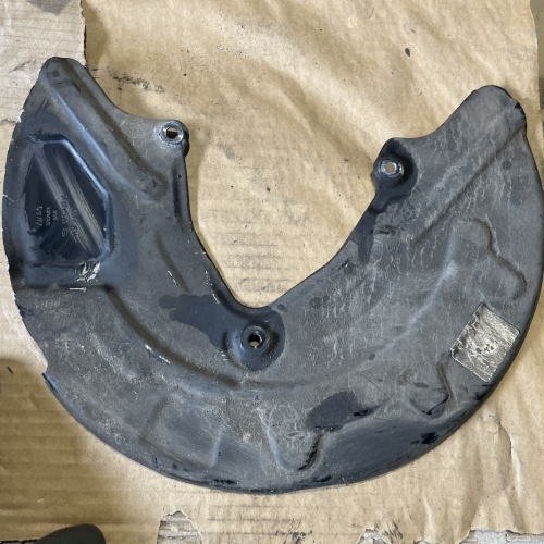 Предпазител Спирачен Диск Преден Ляв 1EA615311C Volkswagen ID.3 E11 PRO