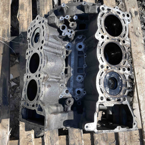 Окомплектован Блок OM642.921 R6428105 MERCEDES E class W211 V6 4matic