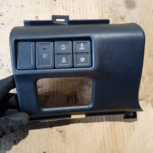 Табло с Бутони 73831-61M1 SUZUKI SX4 S-Cross 1.4 2021 HYBRID ALLGRIP 6AT