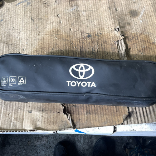 Авариен Комплект Аварийна Аптечка Авто Toyota