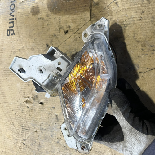 Десен Мигач W2706K2442 Mazda CX3 77kW 1.5дизел 2015