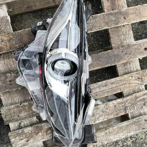 Фар Десен Ксенон Счупен BHN3-51030 Mazda3 2014 2.0бен 121kW
