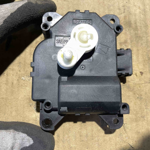 Моторче Клапи Парно 113800-3840 Toyota GT86 2018 Subaru BRZ