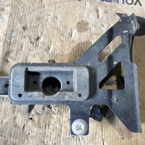 Скоба Държач Лява Страна 7p5802819A Porsche Cayenne 3.0D 92A/EG22/2012