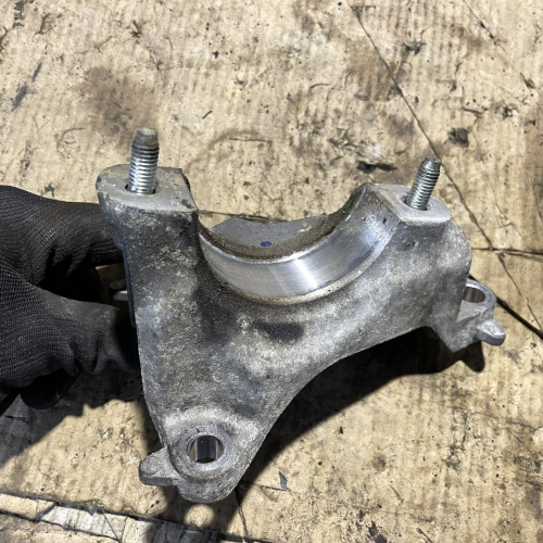 Скоба Държач Полуоска S5 Mazda CX3 4х4 77kW 1.5дизел 2015