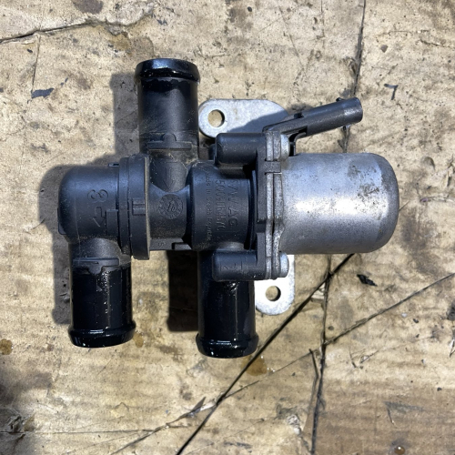 Контролен Клапан Охладителна Система 5Q0906457C Volkswagen ID.3 E11 PRO