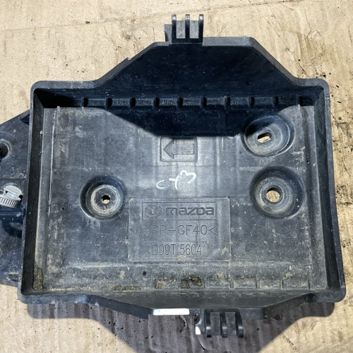 Стойка за Акумулатор D09T56041 Mazda CX3 77kW 1.5дизел 2015