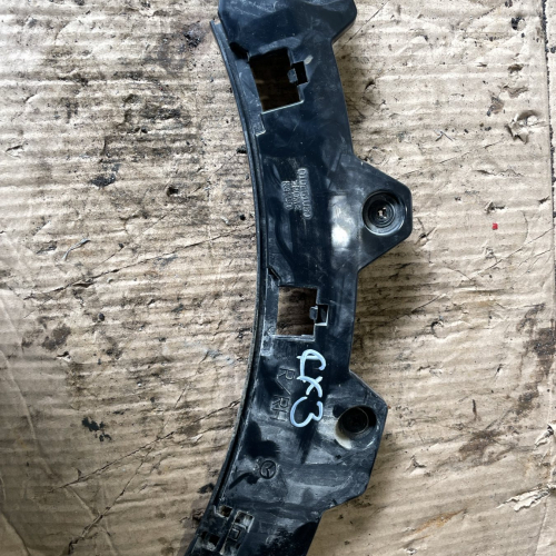 Десен Държач Задна Броня D10E51U30 Mazda CX3 77kW 1.5дизел 2015