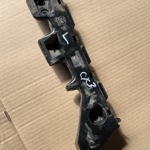 Ляв Държач Задна Броня D10J502J1 Mazda CX3 77kW 1.5дизел 2015