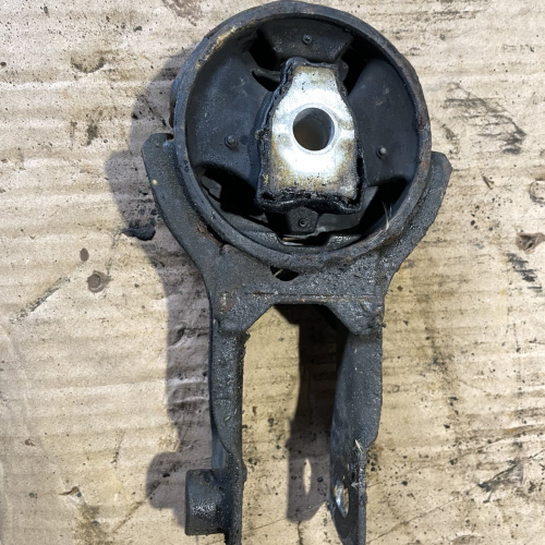 Тампон на Двигателя DA6T39040 Mazda CX3 77kW 1.5дизел 2015