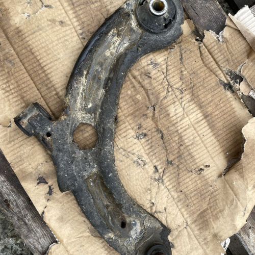 Преден Носач Ляв Mazda CX3 77kW 1.5дизел 2015