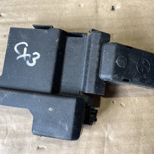 Защитен Капак Положителна Клама D09W-67KB1 Mazda CX3 77kW 1.5дизел 2015