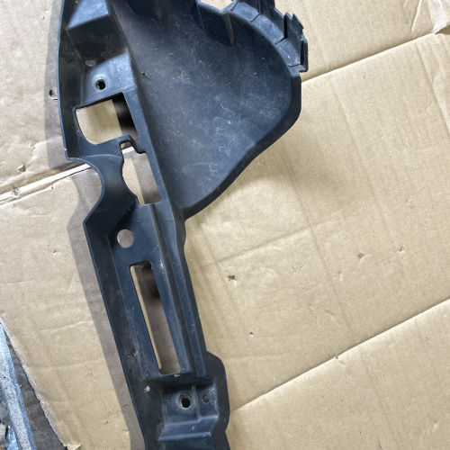 Дясна Основа Решетка Предна Броня 7P5121334B Porsche Cayenne 3.0D 92A/2012г