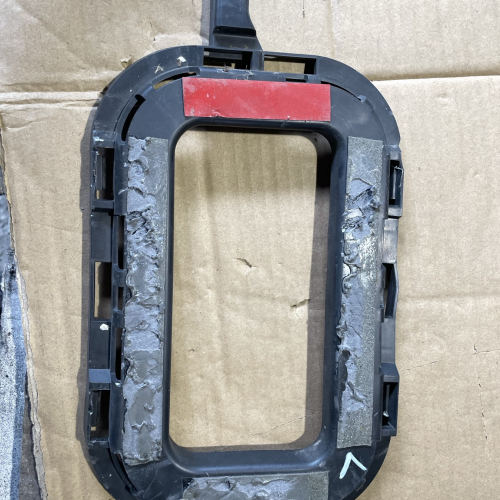 Ляв Държач ЗАдна Броня 7P5807771 Porsche Cayenne 3.0D 92A/2012г