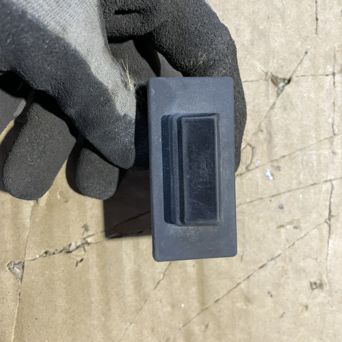 Бутон Отваряне Багажник bhn9624b2 Mazda3 2014 2.0бен 121kW