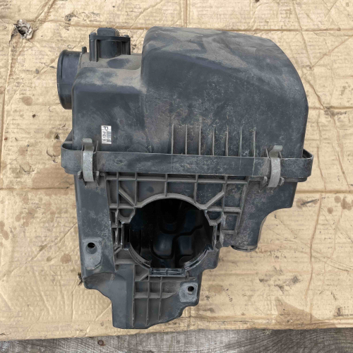 Кутия Въздушен Филтър Дебитомер pe01-133ay Mazda3 2014 2.0бен 121kW