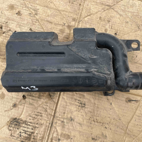 Резонатор Въздушен Филтър pe0113195 Mazda3 2014 2.0бен 121kW