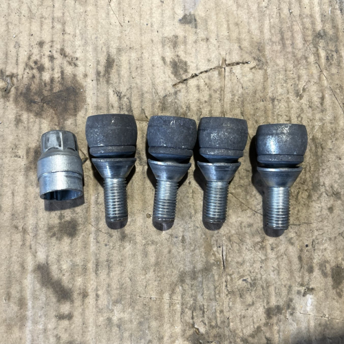 Секретни Болтове Оригинал 12Мх1.5х17 Renault Talisman 2017г 147kW