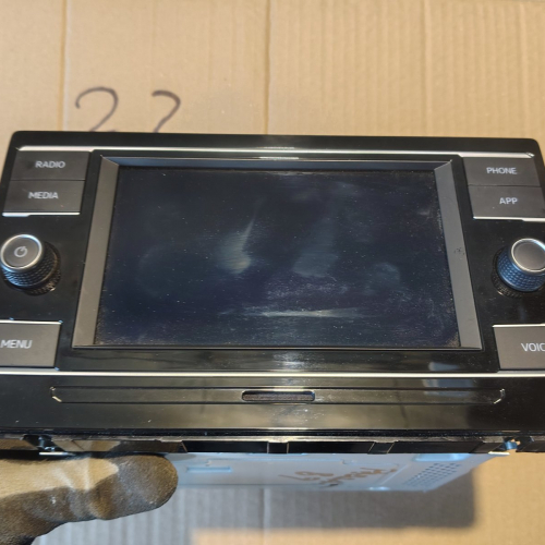 Мултимедия CD Радио 3CN035869E Volkswagen Passat B9 1.5 eTSI 150кс 2024г Бензин Комби Автомат