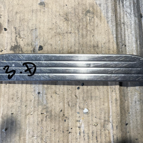 Лайсна Праг Дясна Задна Страна Porsche Cayenne 3.0D 92A/EG22/2012