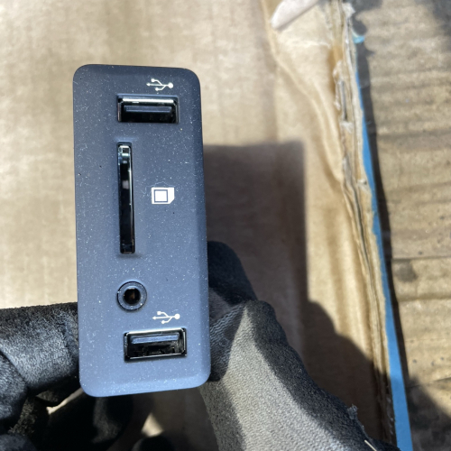Модул USB AUX SD 280238352R Renault Talisman 2017г 147kW