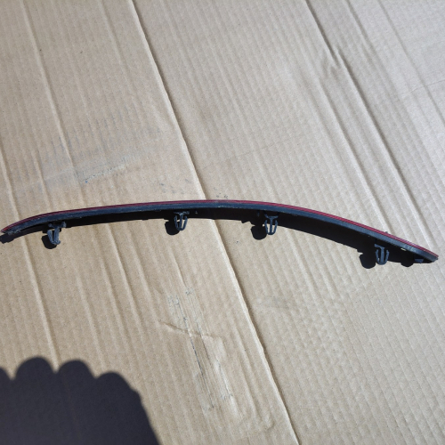 Светлоотразител Ляво Задна Броня 3G0945105D Volkswagen Passat B9 1.5 eTSI 150кс 2024г Бензин