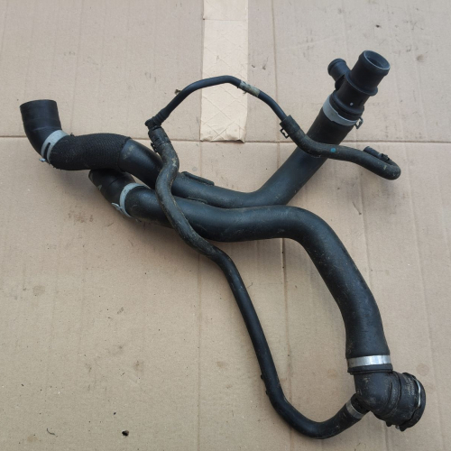 Маркучи Охладителна Система 3Q0121049AA Volkswagen Passat B9 1.5 eTSI 150кс 2024г