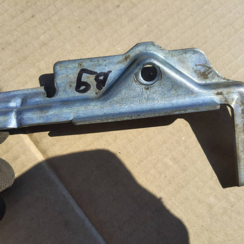Планка Държач Крепящ Акумулатор 5Q0803219C Volkswagen Passat B9 1.5 eTSI 150кс 2024г гр. Бургас