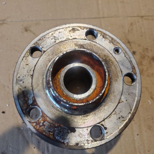 Лагер Главина F572599 5Q0D Volkswagen Passat B9 1.5 eTSI 150кс 2024г