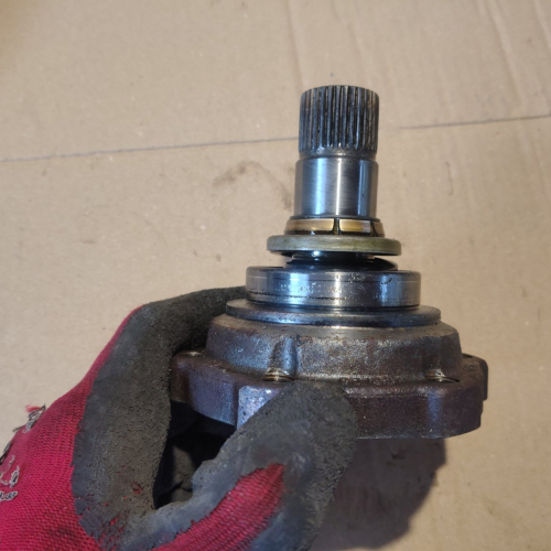 Фланец Дясна Полуоска 0AM356A Volkswagen Passat B9 1.5 eTSI 150кс 2024г