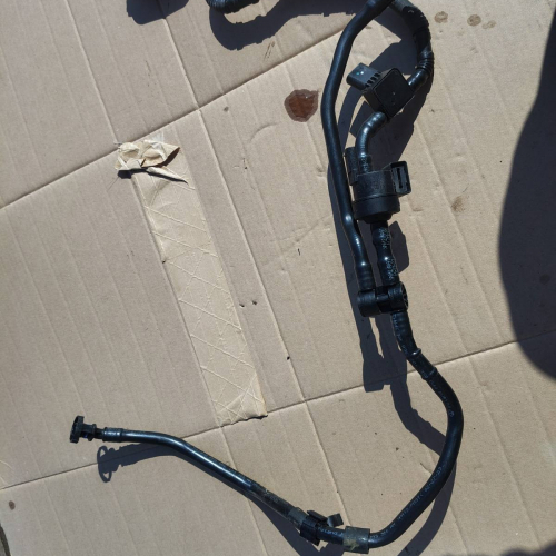 Горивен Клапан 04E133277A Горивопроводи Volkswagen Passat B9 1.5 eTSI 150кс 2024г