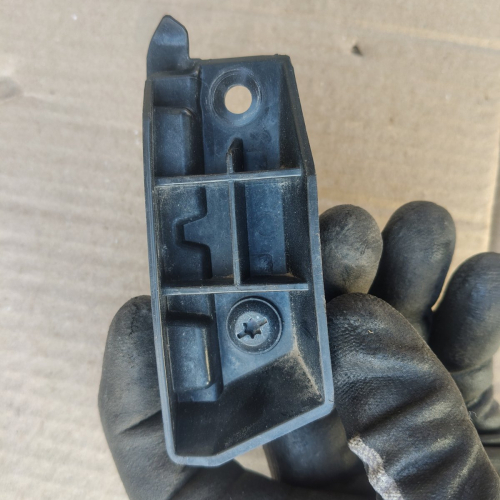 Държач Калник Десен 10A807184A Volkswagen ID.3 E11 pro
